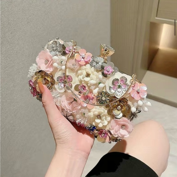 Jane Chic Designs Light Pink Blooming Bliss Clutch - Picture 6 of 11
